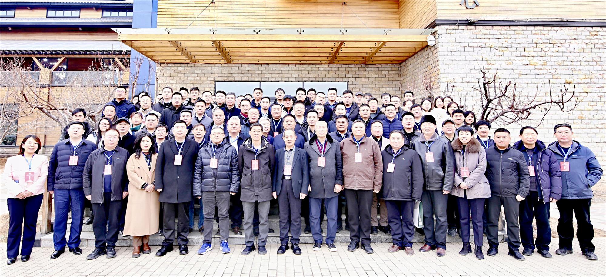 冀裝協(xié)三屆四次理事會暨常務理事會召開，常宏榮獲多項獎項