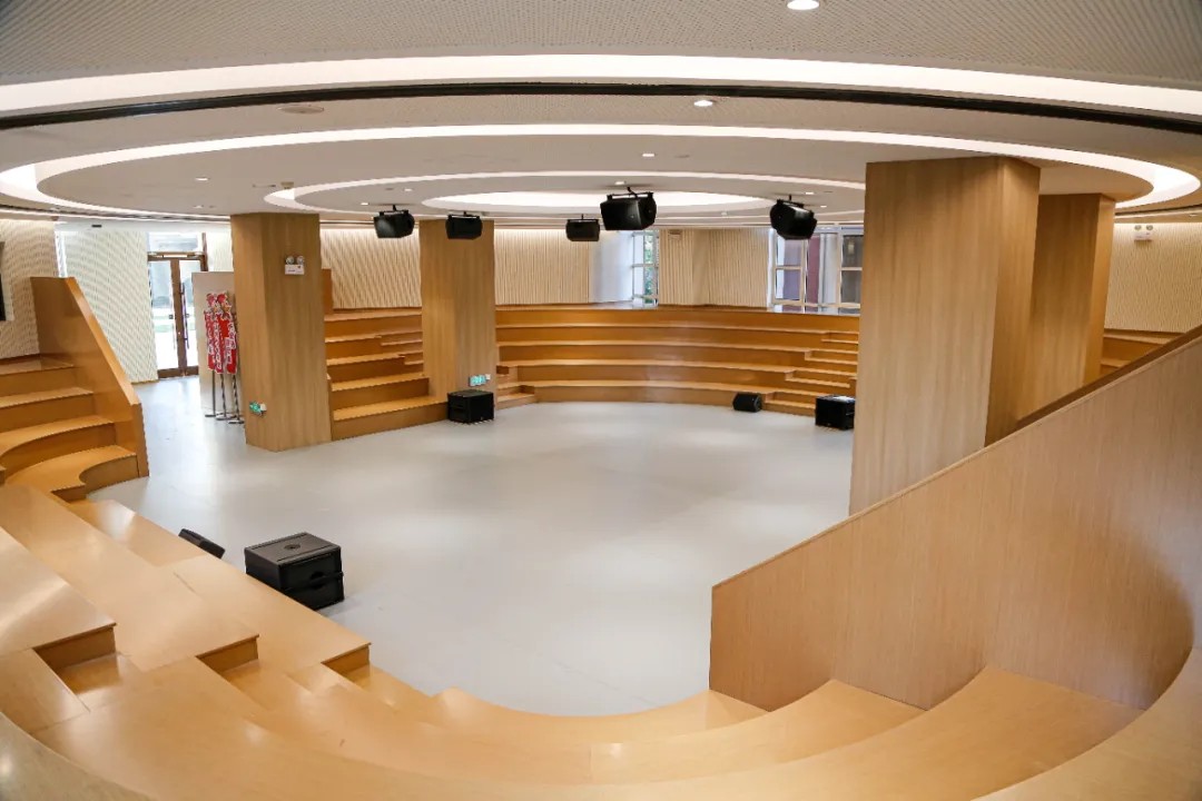 喜報 | 常宏裝飾承建石家莊瀚林學校圖書館工程榮獲“2025年河北省建筑裝飾優(yōu)質工程”稱號